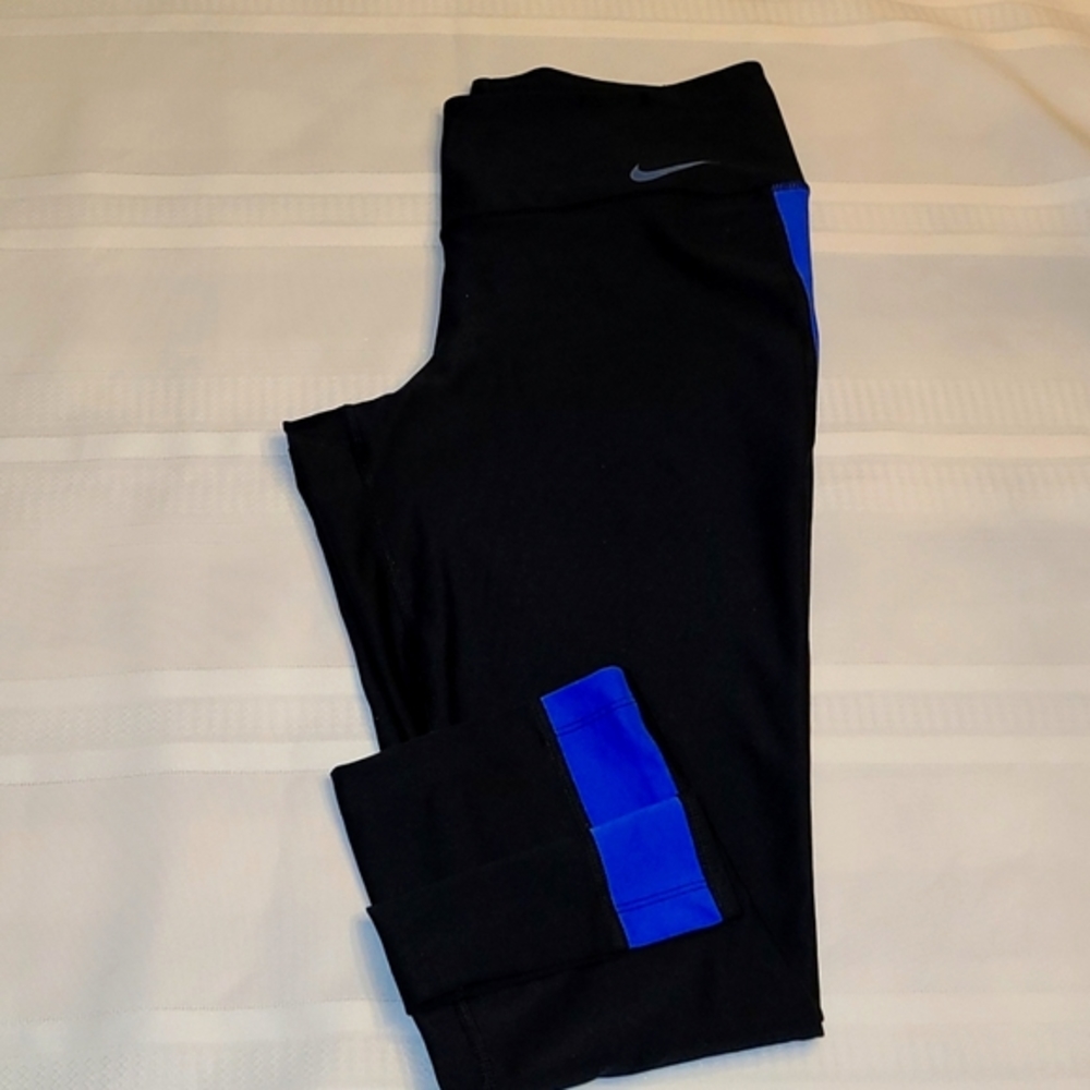 Women's Nike Dri-Fit Capri Workout Capri's Size Medium